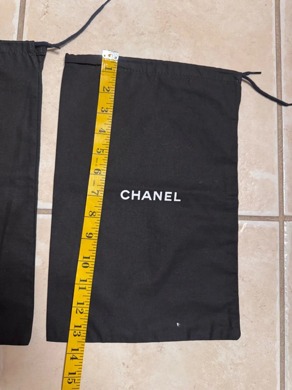 CHANEL pair drawstring